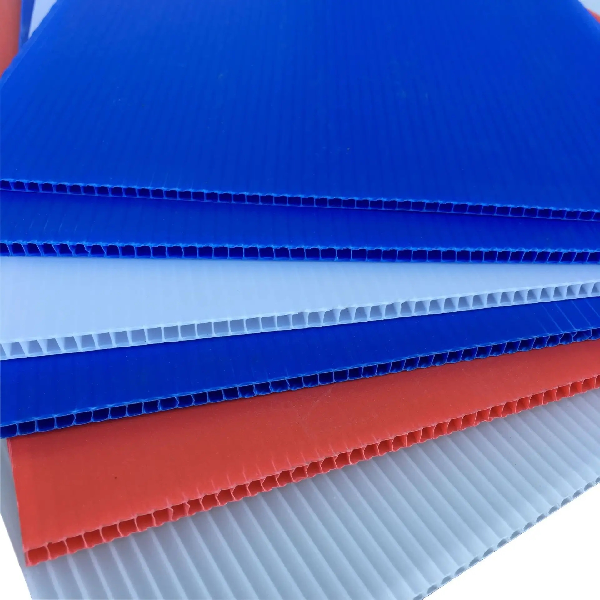 The function of corrugated plastic sheets